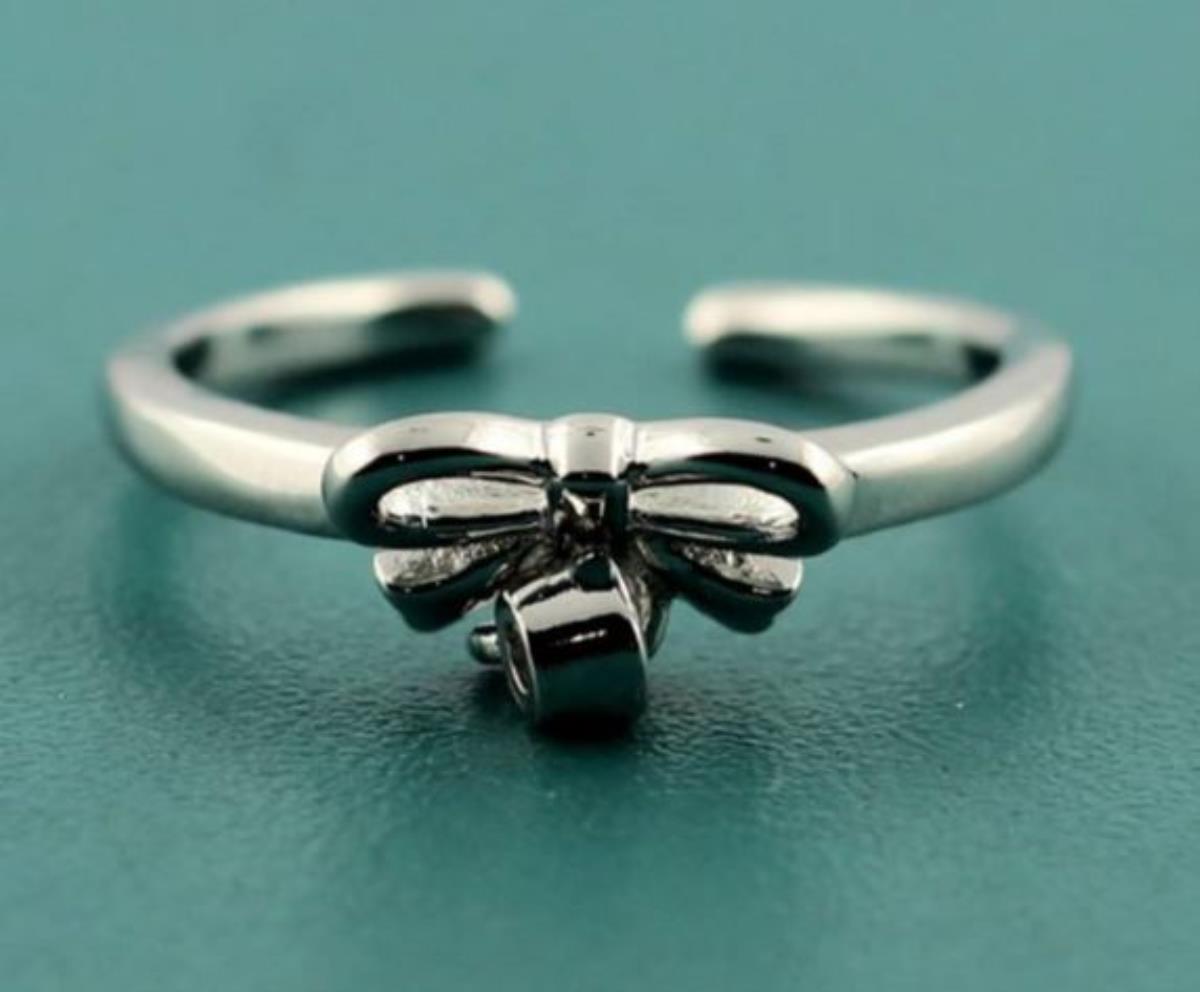 Sterling Silver Rhodium Adjustable Ribbon Toe Ring with Dangle Bezel Set CZ