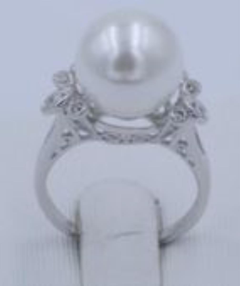 Sterling Silver Rhodium Fresh Water Pearl & Wreath Cathedral Ring
